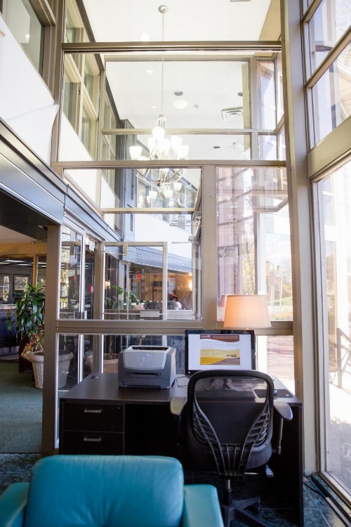 Admiral Inn Hamilton image 1